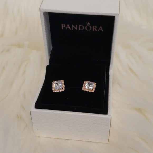 Pandora TIMELESS ELEGANCE STUD EARRINGS - Picture 3 of 6